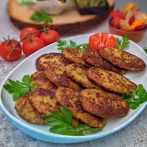 طرز تهیه کتلت گوشت و سیب زمینی