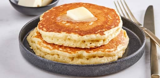 https://iranipokht.ir/wp-content/uploads/2025/05/how-to-prepare-simple-pancakes-in-a-pan-cover.jpg