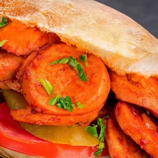 طرز تهیه سوسیس بندری با قارچ و فلفل دلمه