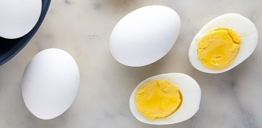 تخم مرغ آب پز