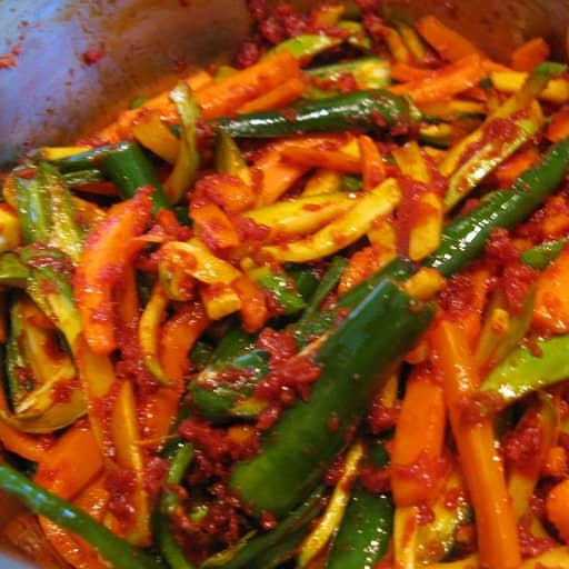 طرز تهیه ترشی انبه با هویج