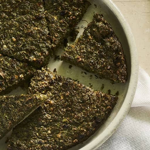 طرز تهیه کوکو سبزی با آرد